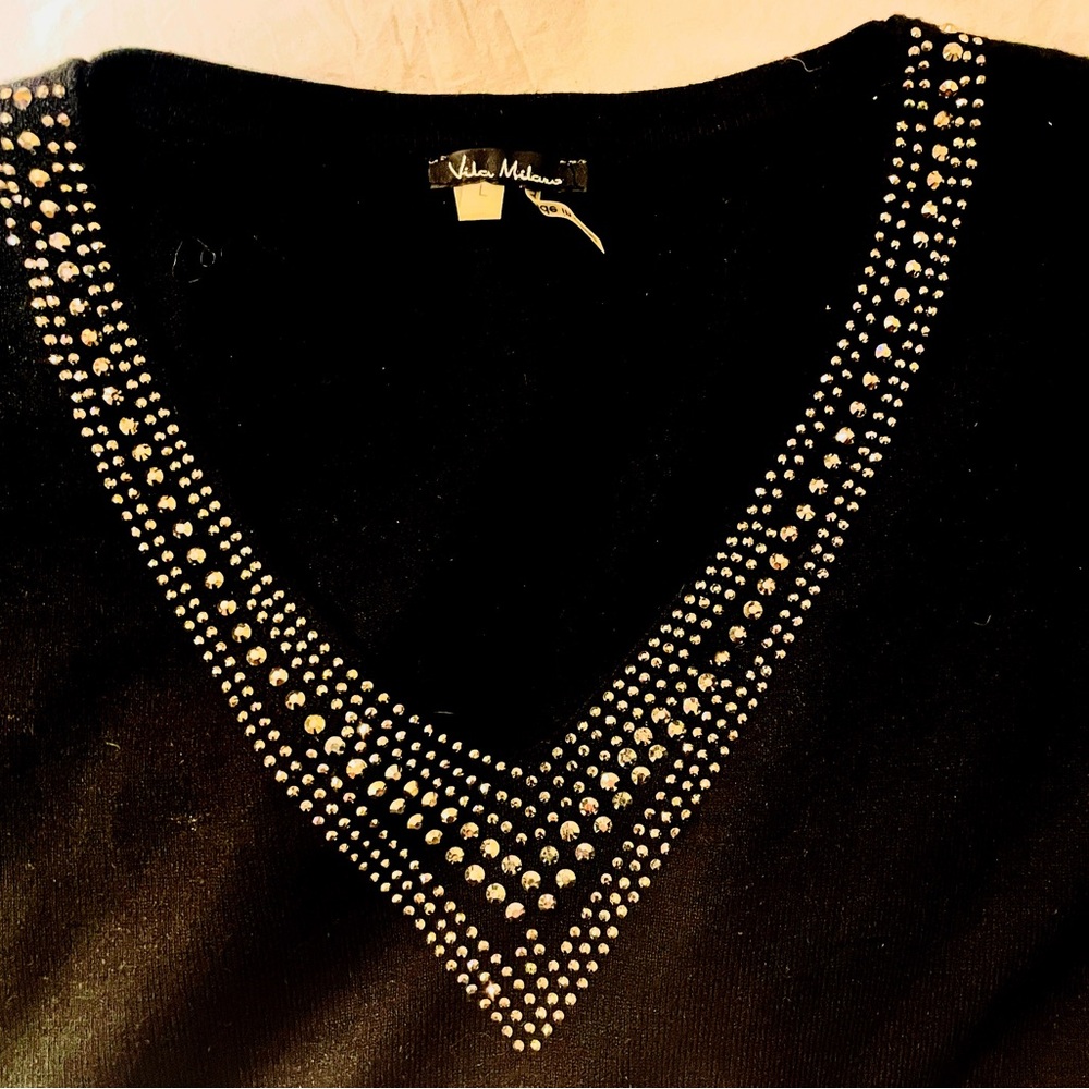 Chic Black Sweater with Silver Accents - Picture 4 of 6